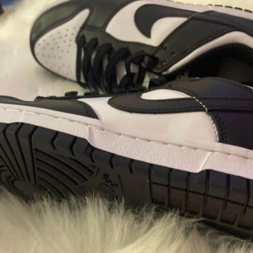 Dunks - Picture 3 of 3